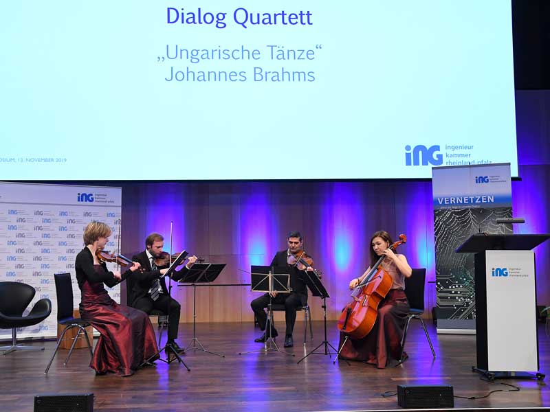 Dialog Quartett